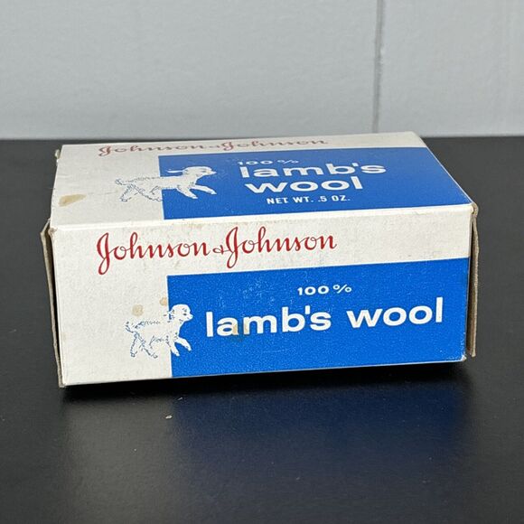 Vintage Johnson & Johnson Advertising 100% Lambs Wool Original Box .5 oz - Picture 2 of 6